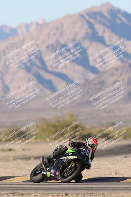 media/Dec-07-2025-CVMA (Sun) [[3e7d2de5dc]]/Race 16-Formula Middleweight/